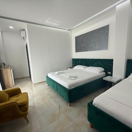 Hotel Leodori 1 Shëngjin Extérieur photo