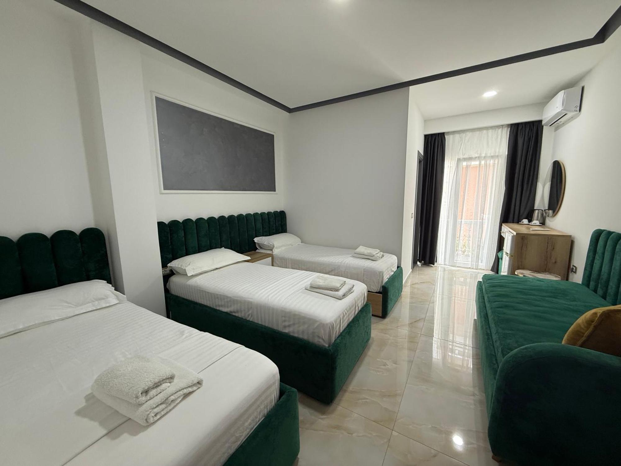 Hotel Leodori 1 Shëngjin Extérieur photo