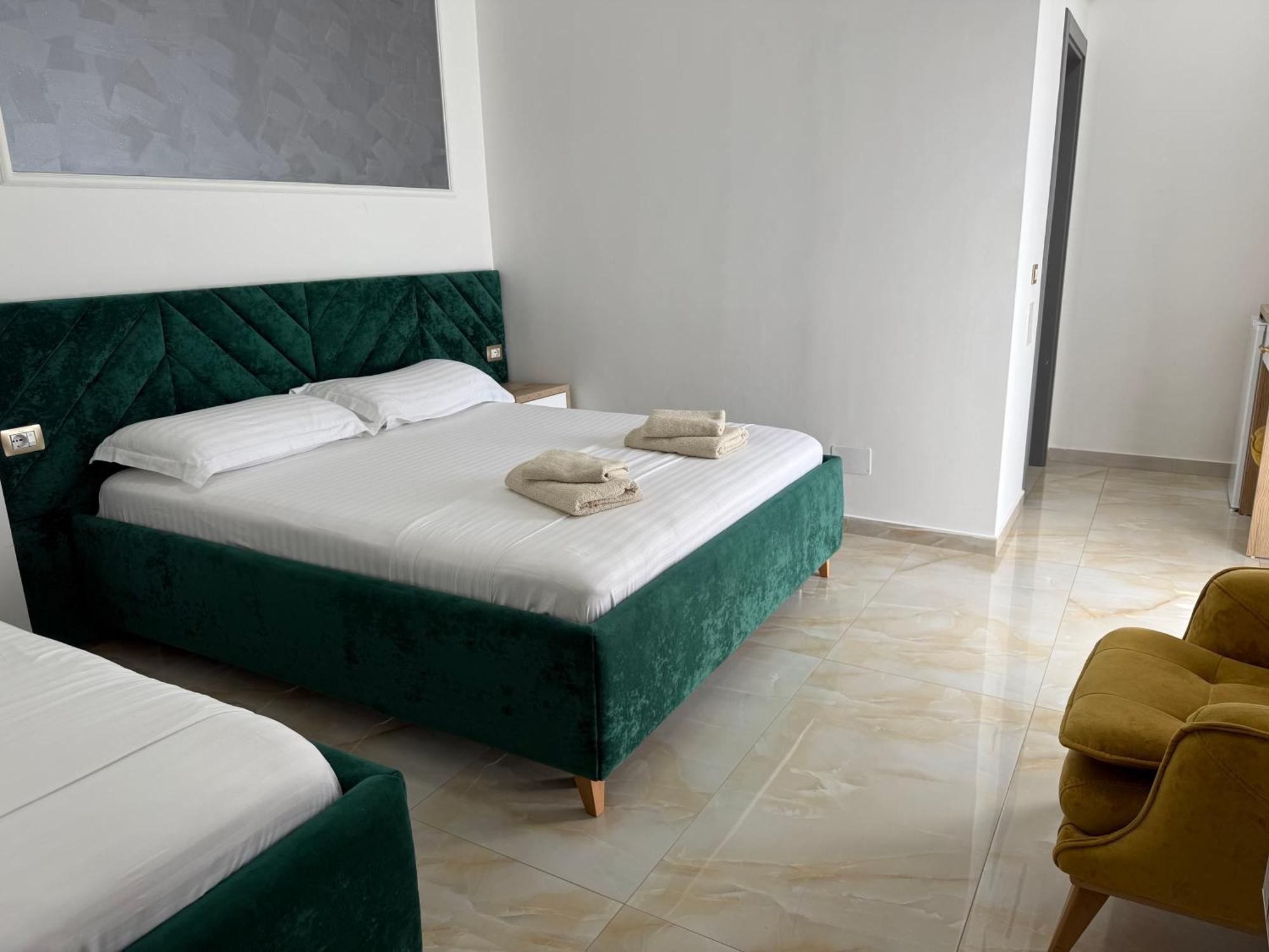 Hotel Leodori 1 Shëngjin Extérieur photo